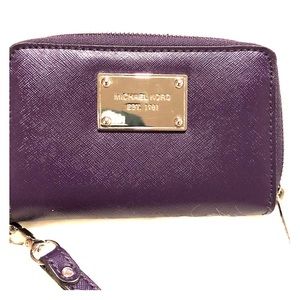 Michael Kors wristlet